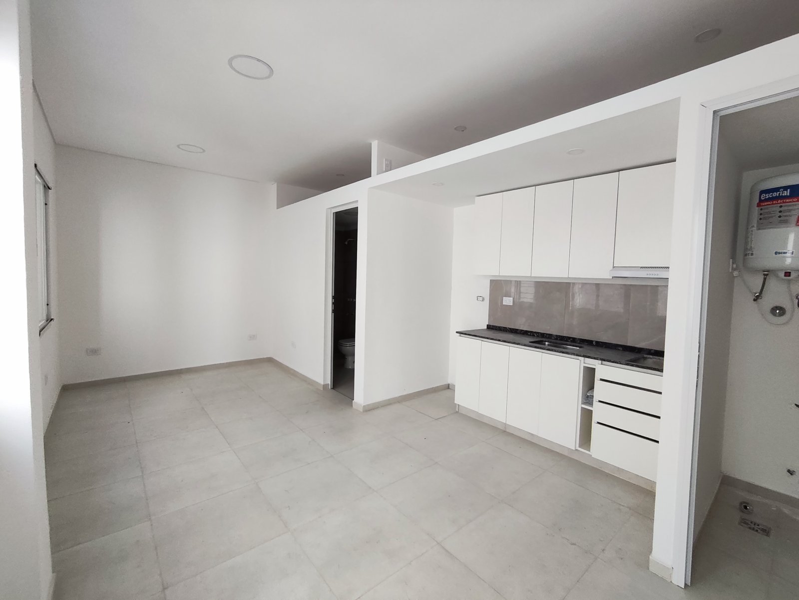 MonoambientePB, interno à Estrenar, Centro
