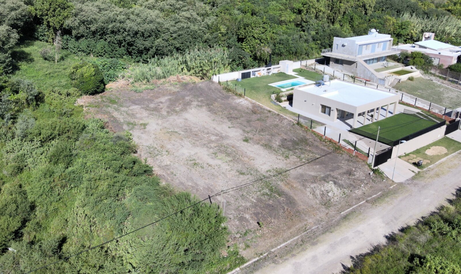 Lote en zona costanera, 1100 m2 con vista al rio. Todos los servicios — foto 5