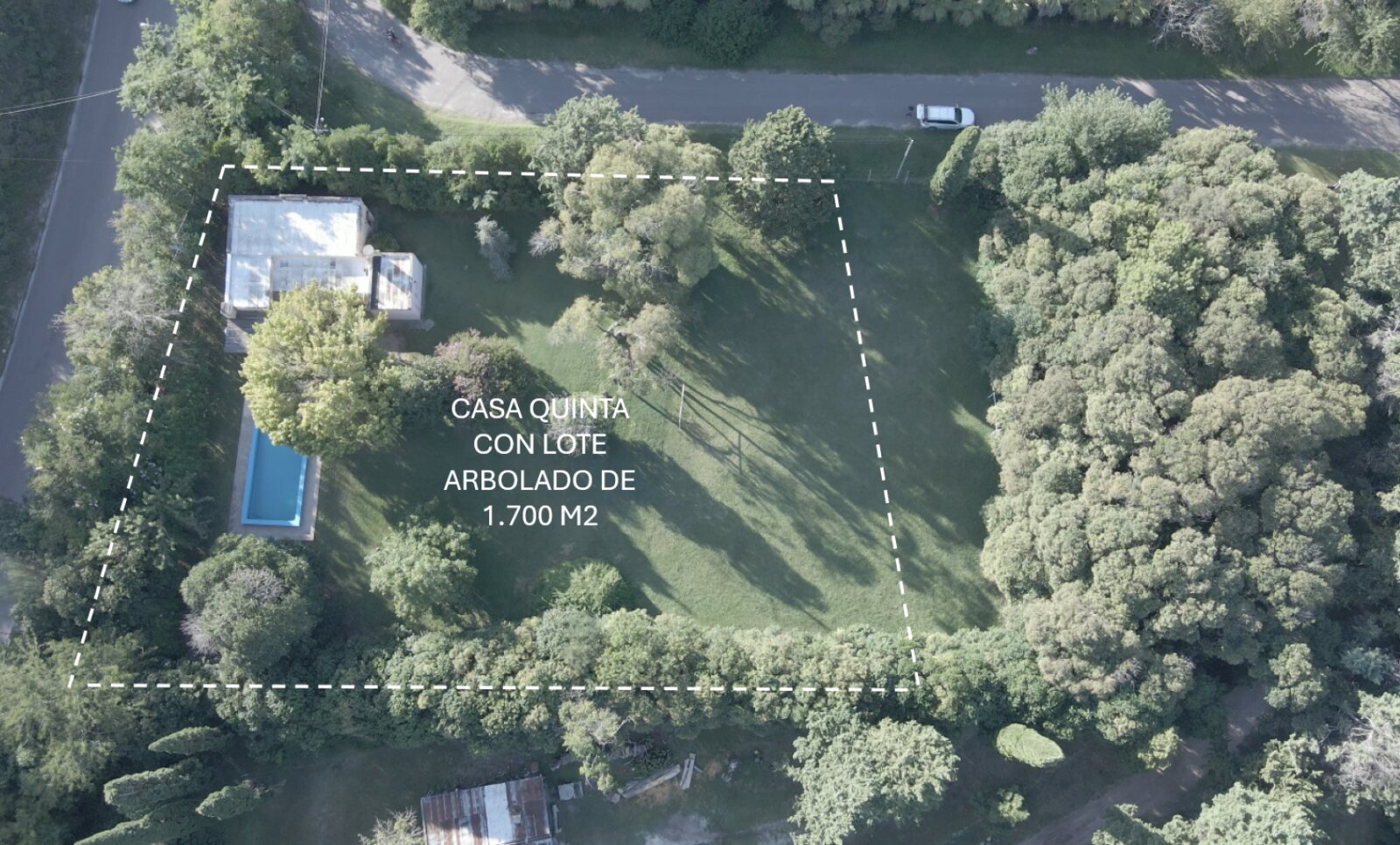 Casa quinta con excelente lote arbolado de 1.616 m2 - en la mejor zona de barrio Abadia