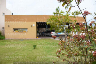 Casas - Ibarlucea - Venta