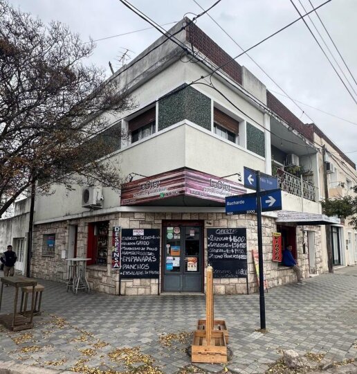 VENDO LOCAL COMERCIAL MAS DOS DEPTOS BARRIO PUEYRREDÓN