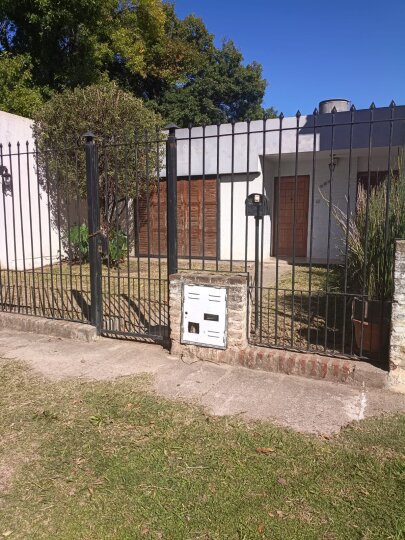 CASA EN VENTA 3 DORMITORIOS LAS DALIAS