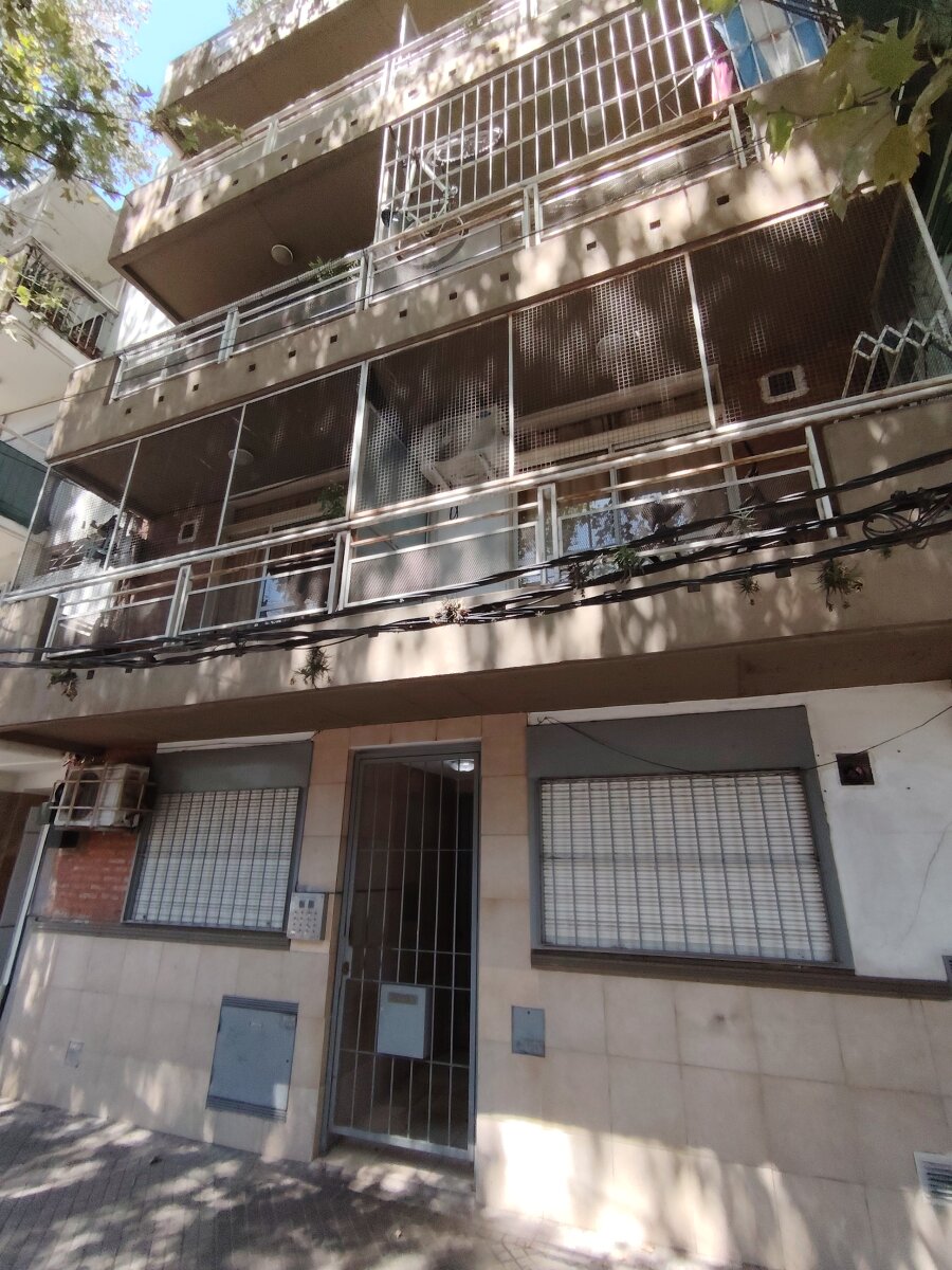 URQUIZA 2987 02 03
