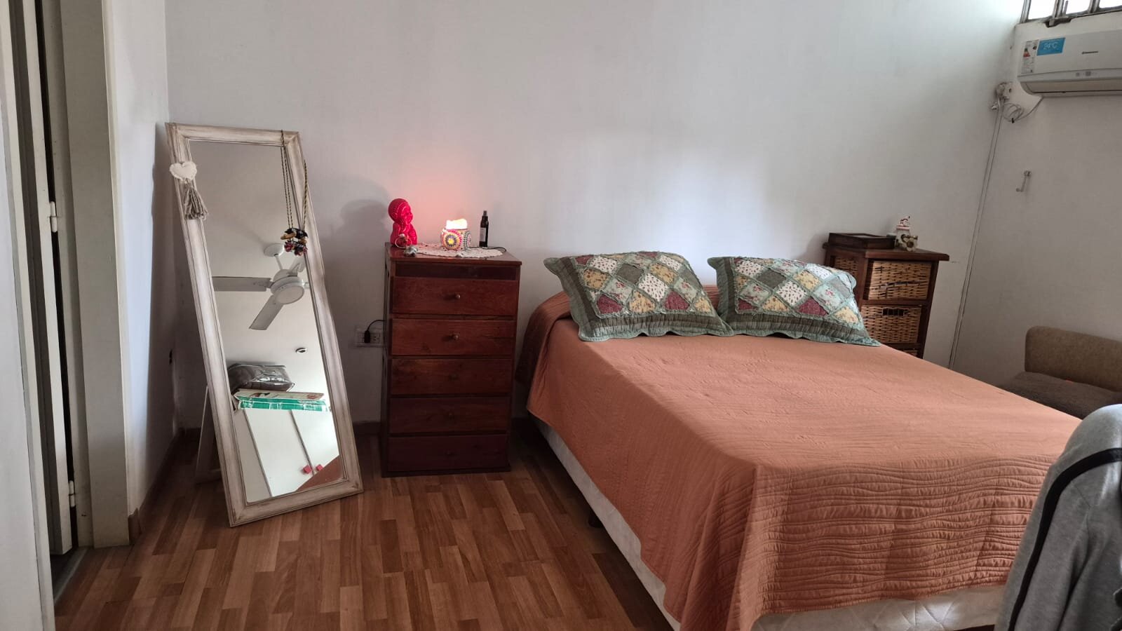 Casa 2 dormitorios, 2 baños patio y cochera sobre Bv Rondeau y baigorria — foto 10