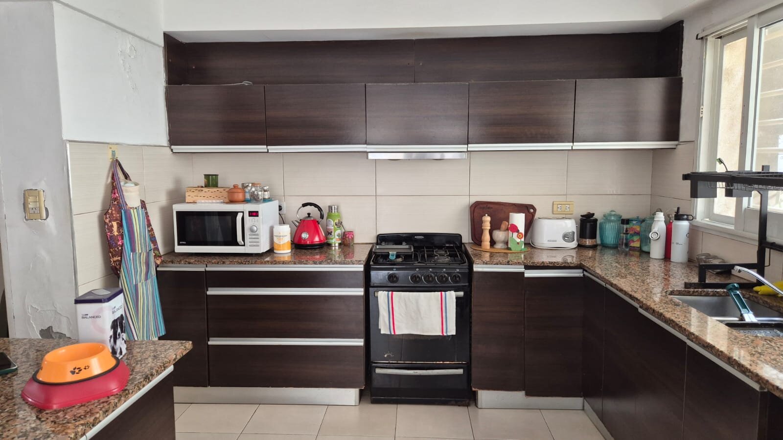 Casa 2 dormitorios, 2 baños patio y cochera sobre Bv Rondeau y baigorria — foto 6