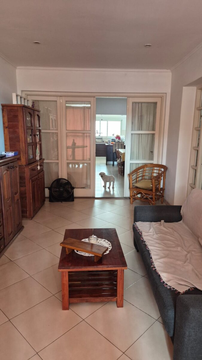 Casa 2 dormitorios, 2 baños patio y cochera sobre Bv Rondeau y baigorria — foto 11