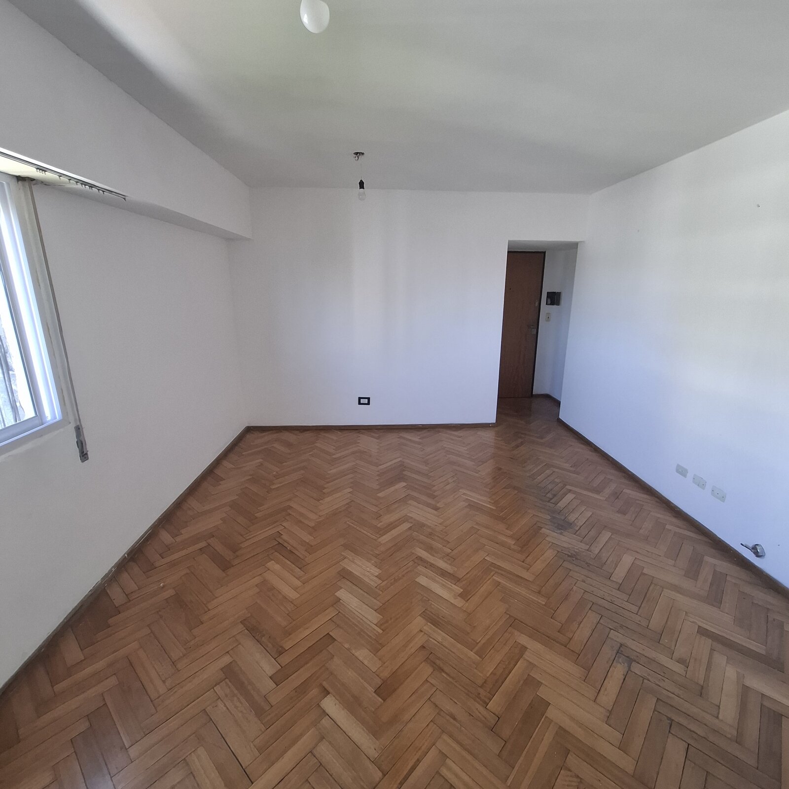 Amplio y luminoso departamento de 1 dormitorio en Abasto — foto 4