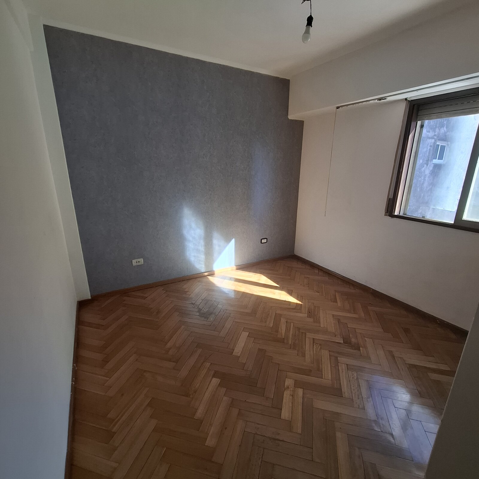 Amplio y luminoso departamento de 1 dormitorio en Abasto — foto 7