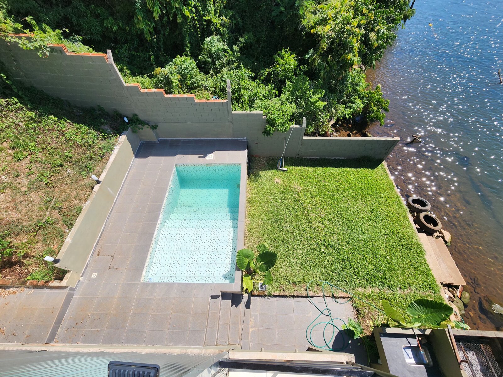 SE VENDE CASA FRENTE AL RIO PARANA CANDELARIA - 14