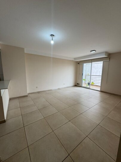 Semi Piso 2 Dorm, 2 Baños y Balcón En Alquiler - B° Alto Alberdi