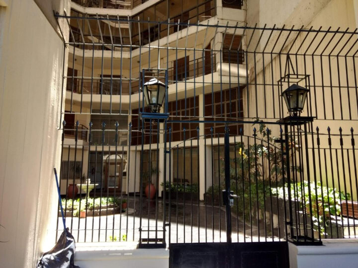 Venta de piso 3 dorm en Nueva Cba sobre Lugones.