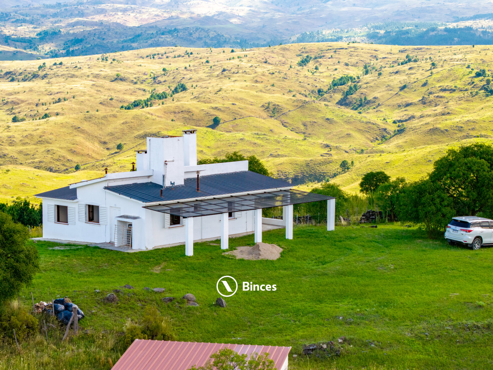 CASA DE CAMPO - YACANTO