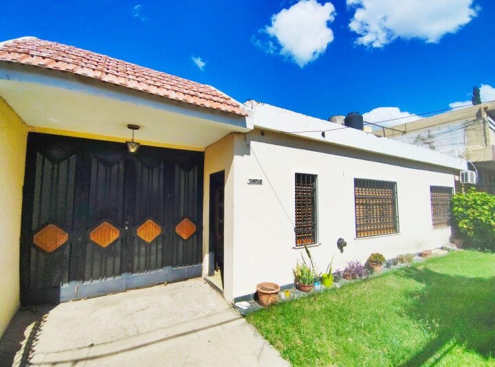 CASA B° RESIDENCIAL SAN CARLOS