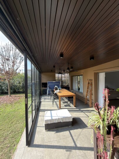 Casas - Funes - Venta