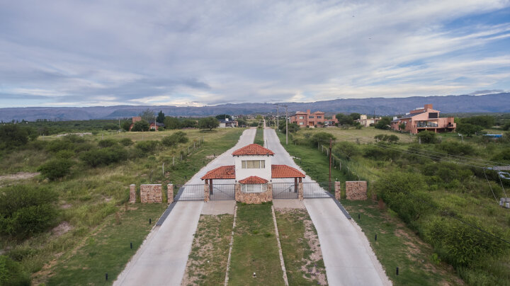 VENDO LOTES BARRIO PRIVADO MINA CLAVERO