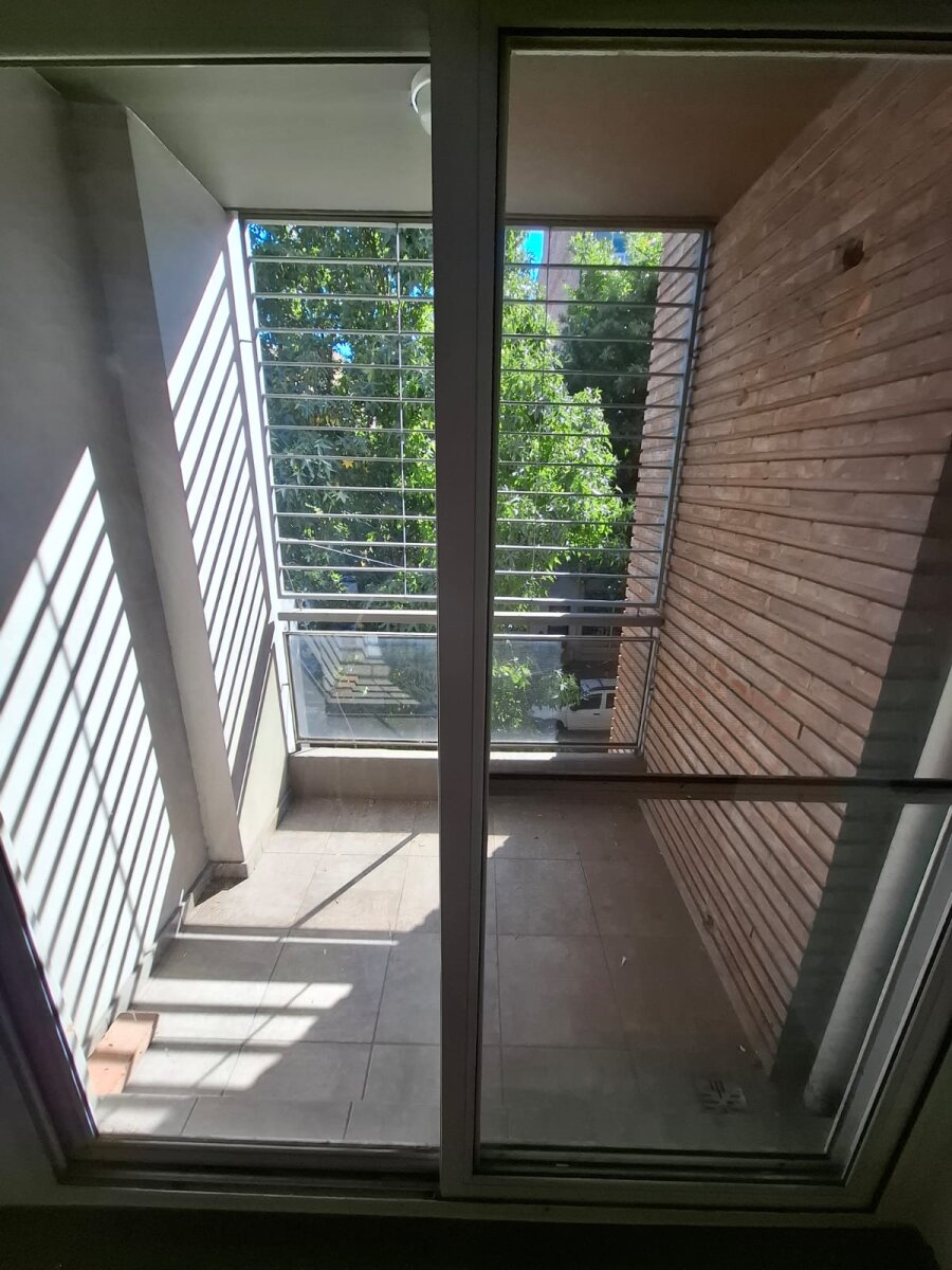 3 de Febrero 2445 - 1 dormitorio al frente con balcón — foto 10
