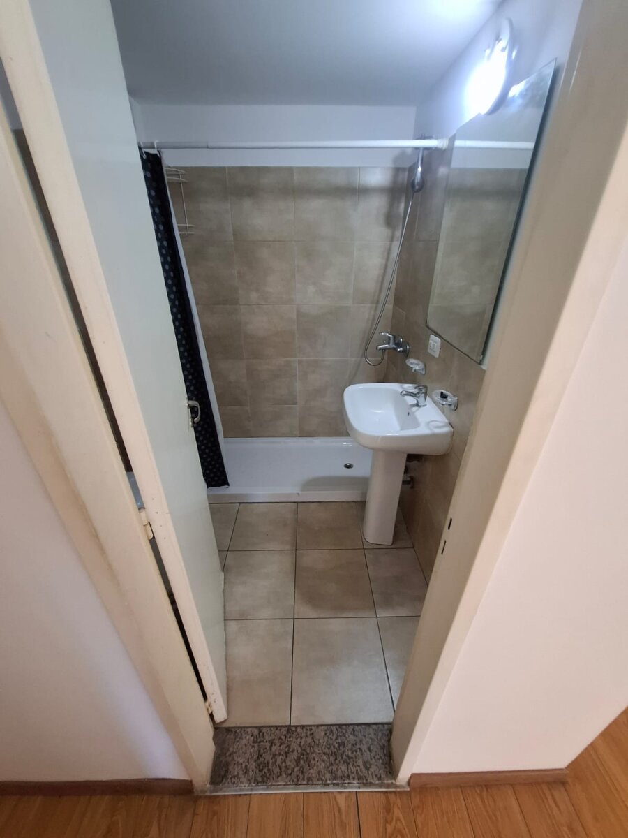 3 de Febrero 2445 - 1 dormitorio al frente con balcón — foto 8
