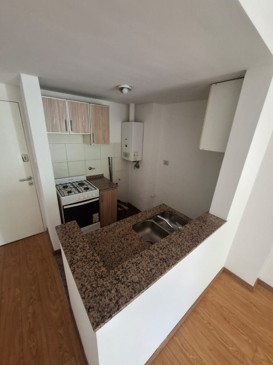 3 de Febrero 2445 - 1 dormitorio al frente con balcón — foto 2