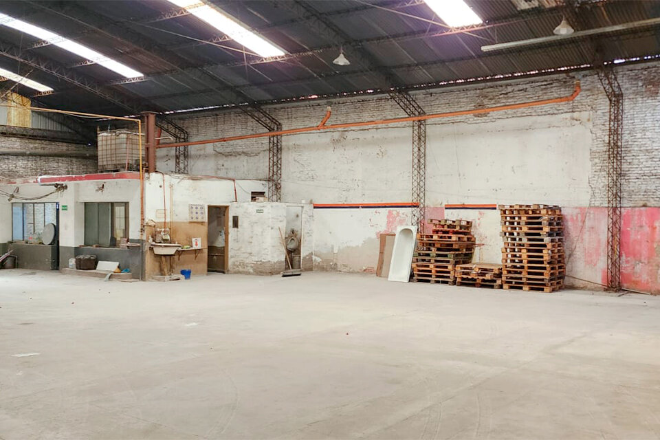 AMPLIO GALPÓN COMERCIAL NECOCHEA 3329 — foto 5