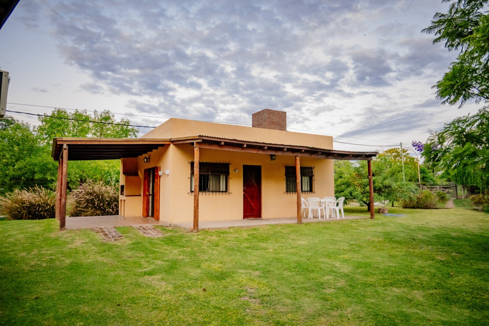 Complejo turistico El Zorzal - cabañas, pileta, amplio parque, en excelente zona - 31