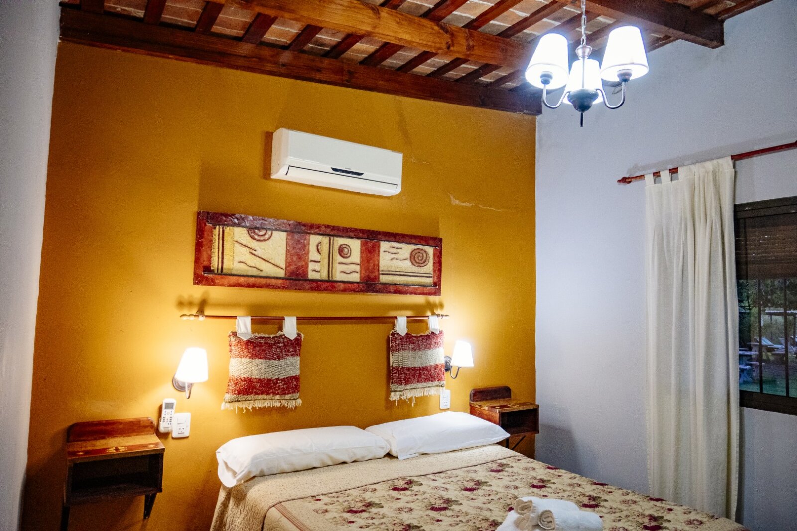Complejo turistico El Zorzal - cabañas, pileta, amplio parque, en excelente zona - 36
