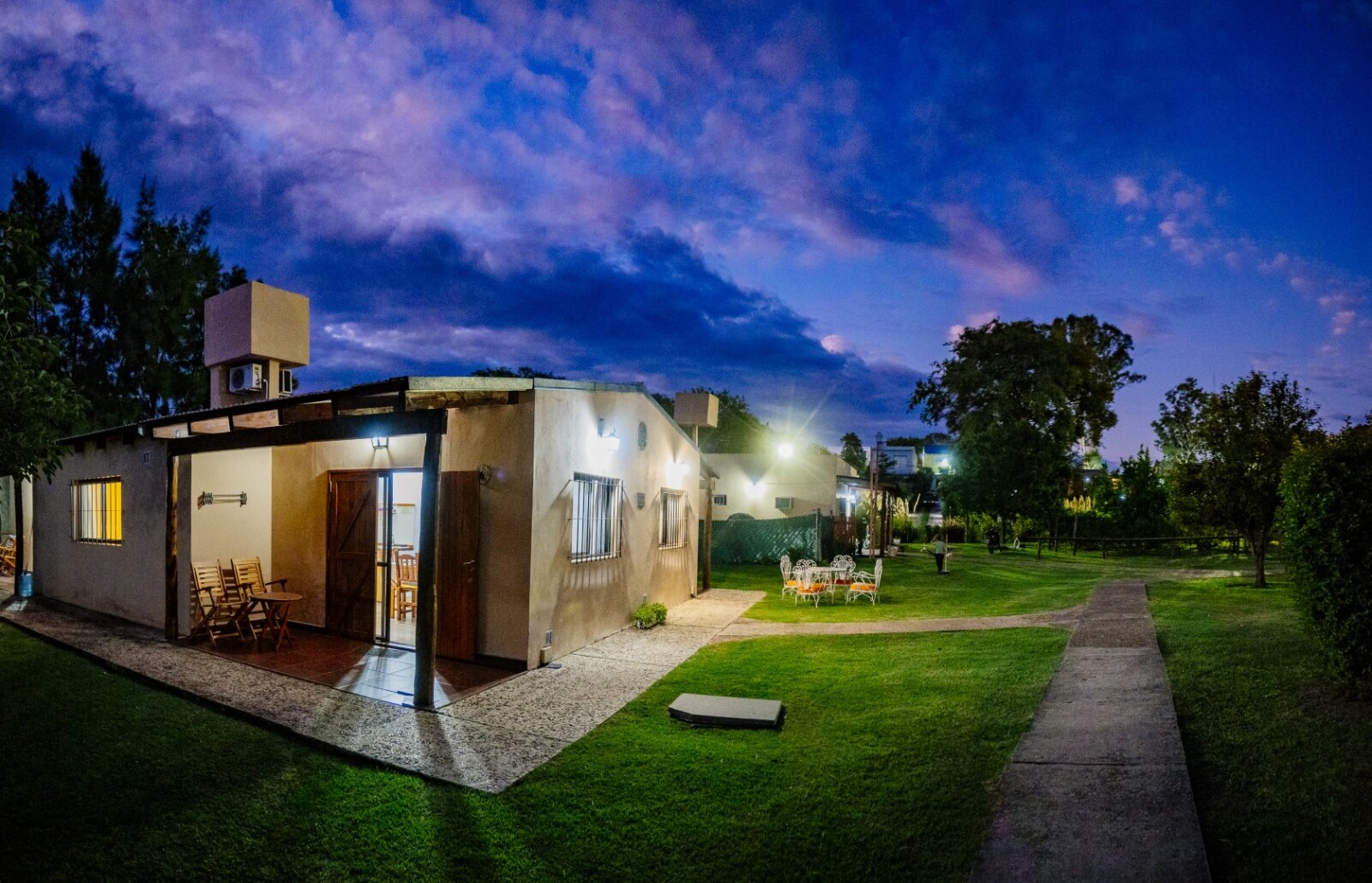 Complejo turistico El Zorzal - cabañas, pileta, amplio parque, en excelente zona - 53