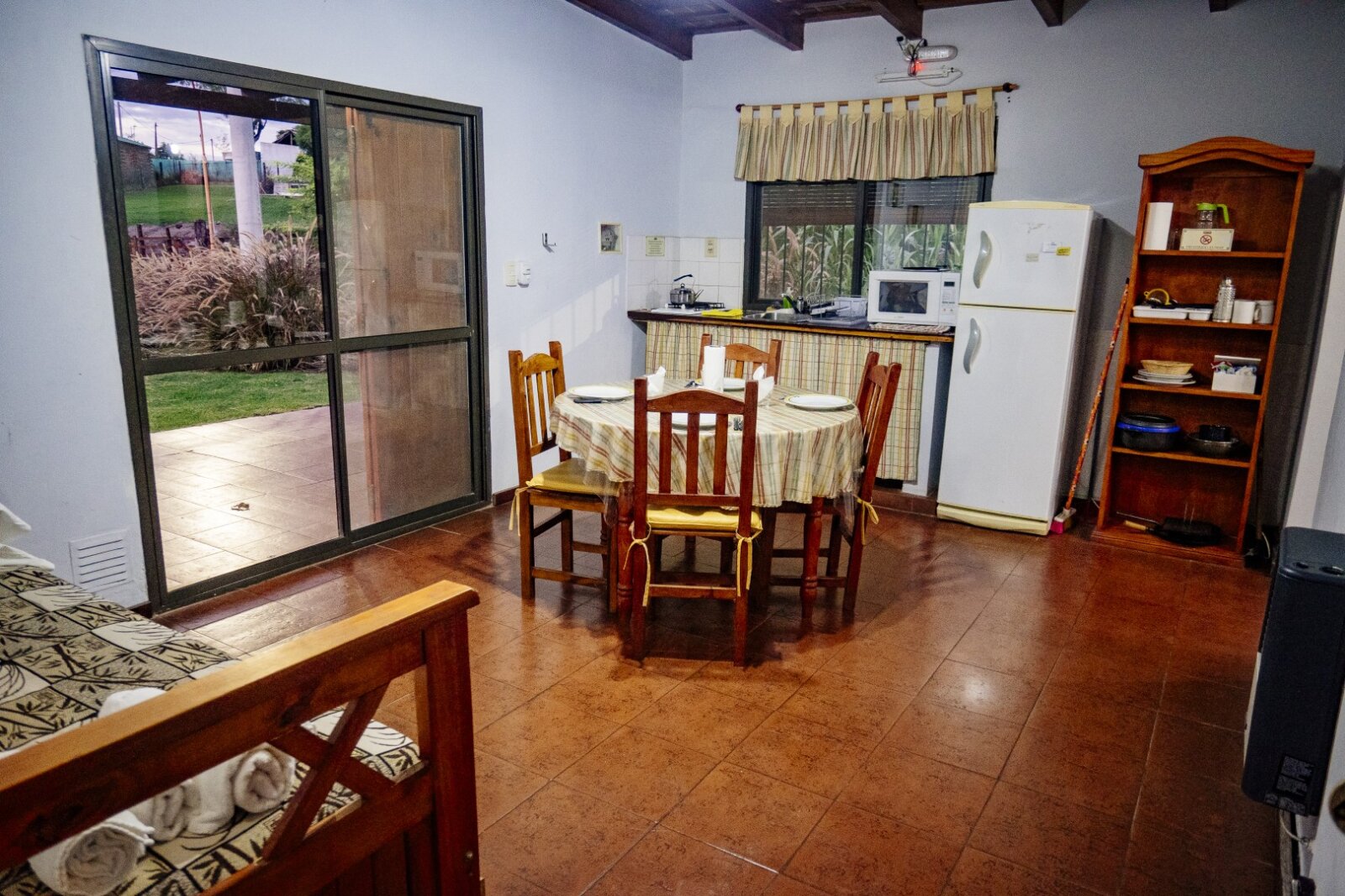 Complejo turistico El Zorzal - cabañas, pileta, amplio parque, en excelente zona - 38