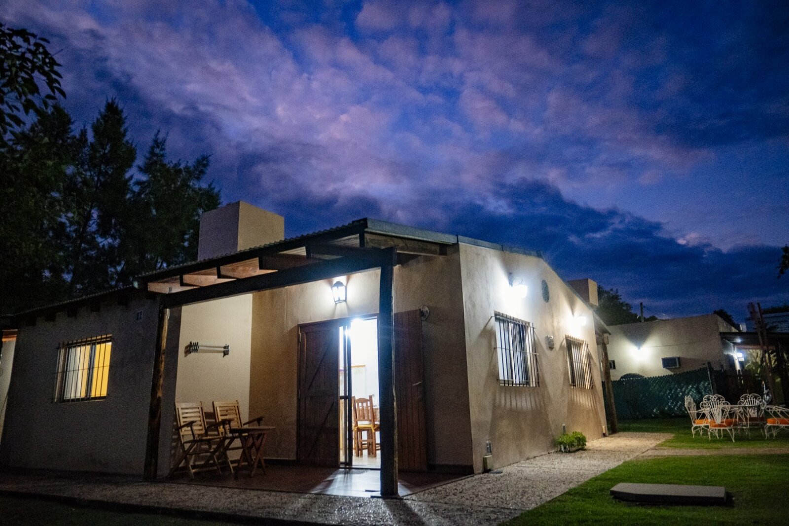 Complejo turistico El Zorzal - cabañas, pileta, amplio parque, en excelente zona - 56