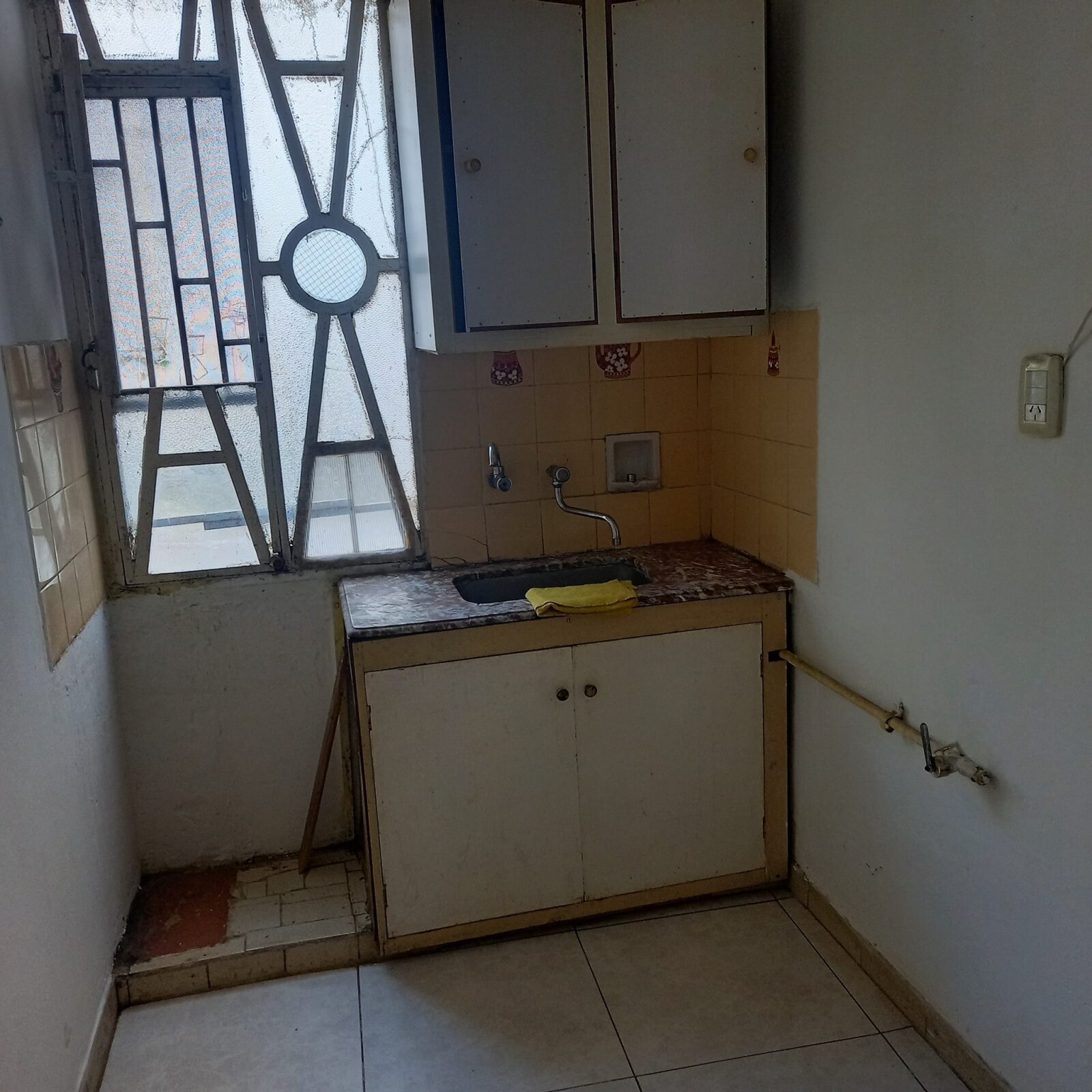 Casa interna con Garage en arroyito — foto 3