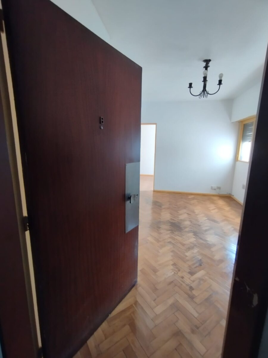 VENTA - COLEGIALES - Av Cabildo 1100 - 2 amb luminoso! U$S83000 — foto 4