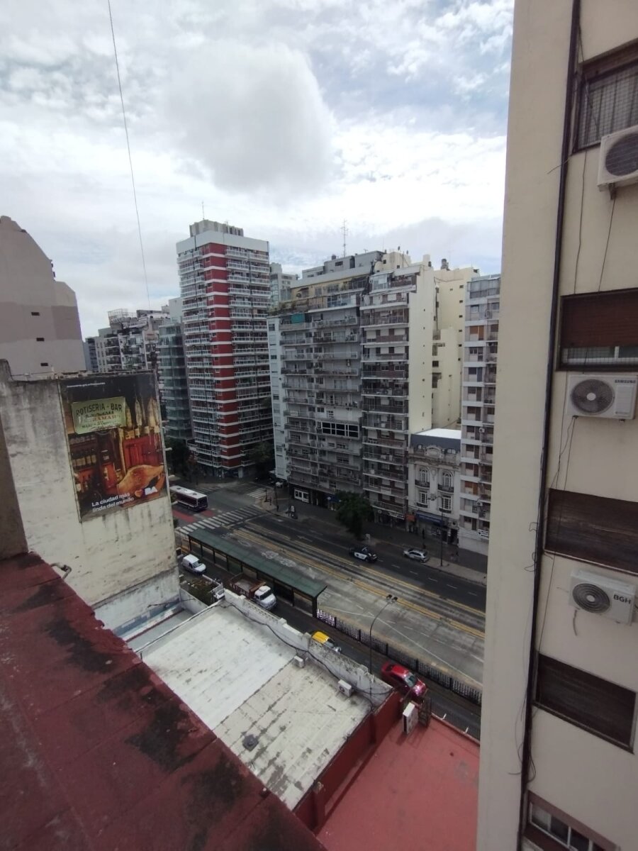 VENTA - COLEGIALES - Av Cabildo 1100 - 2 amb luminoso! U$S83000 — foto 9