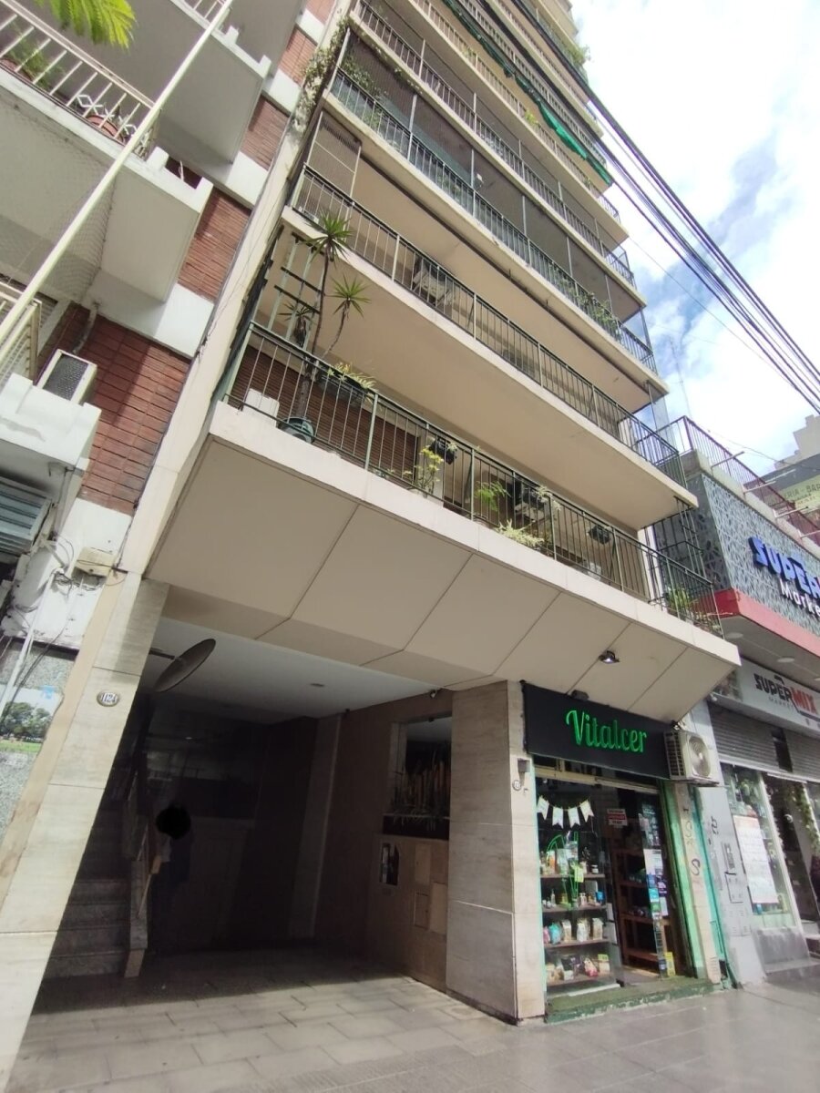 VENTA - COLEGIALES - Av Cabildo 1100 - 2 amb luminoso! U$S83000
