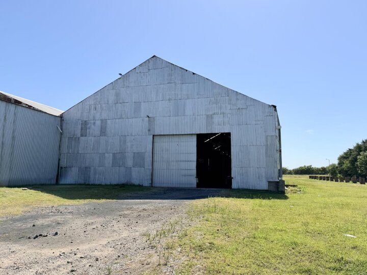 Galpones / Depósitos - Alvear -  Alquiler