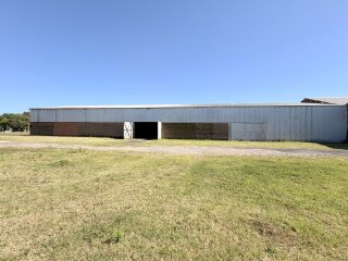 Galpones / Depósitos - Alvear -  Alquiler