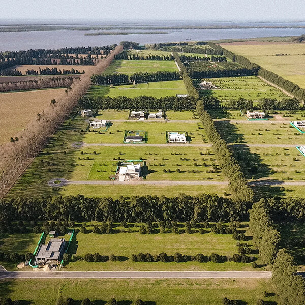 LOTE EN VENTA – CLUB DE CAMPO AZAHARES DEL PARANÁ
