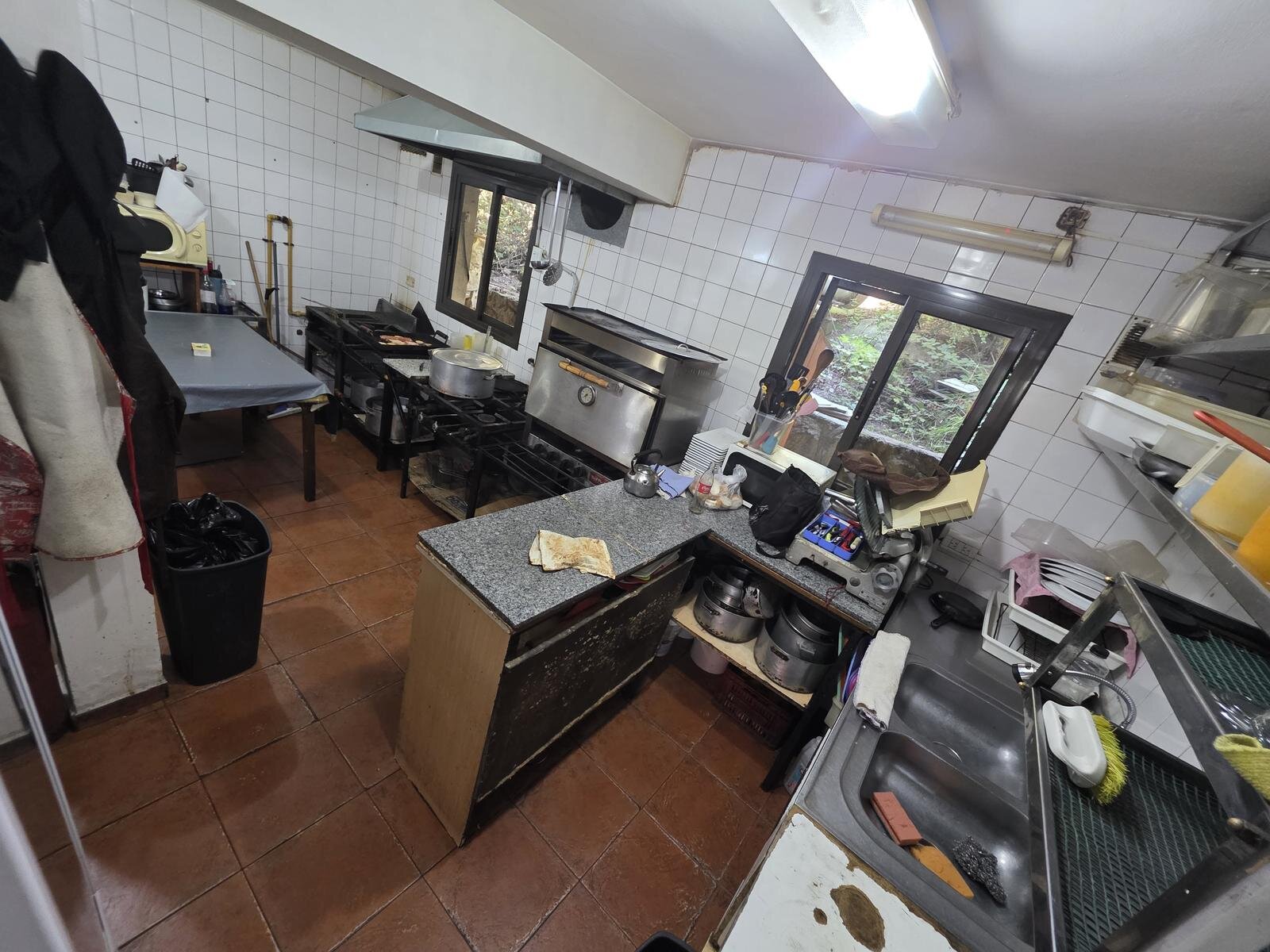 VENTA RESTAURANTE ENGEL CALLE PUB S/N LA CUMBRECITA - 14