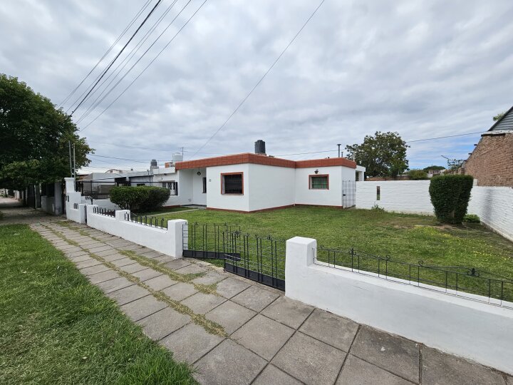Venta casa 3 dorm Marqués de Sobremonte 100 m² terreno 560 m²