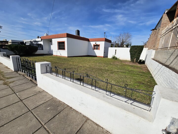 Venta casa 3 dorm Marqués de Sobremonte 100 m² terreno 560 m²