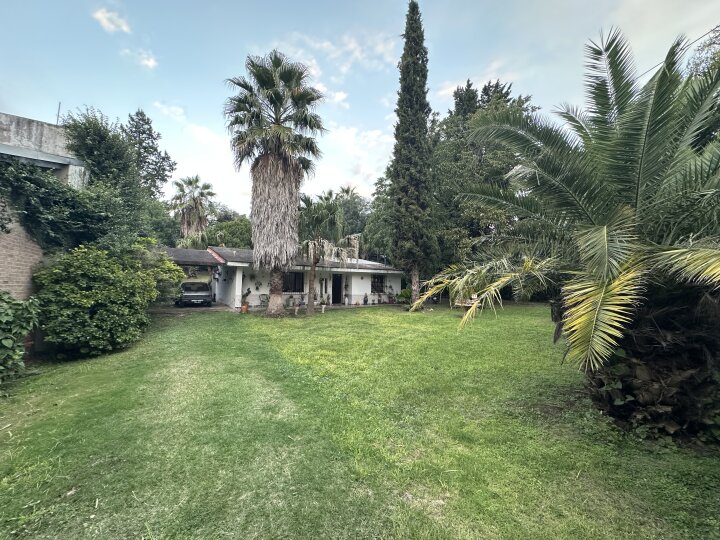 Vendo importante lote mas casa San Alfonso
