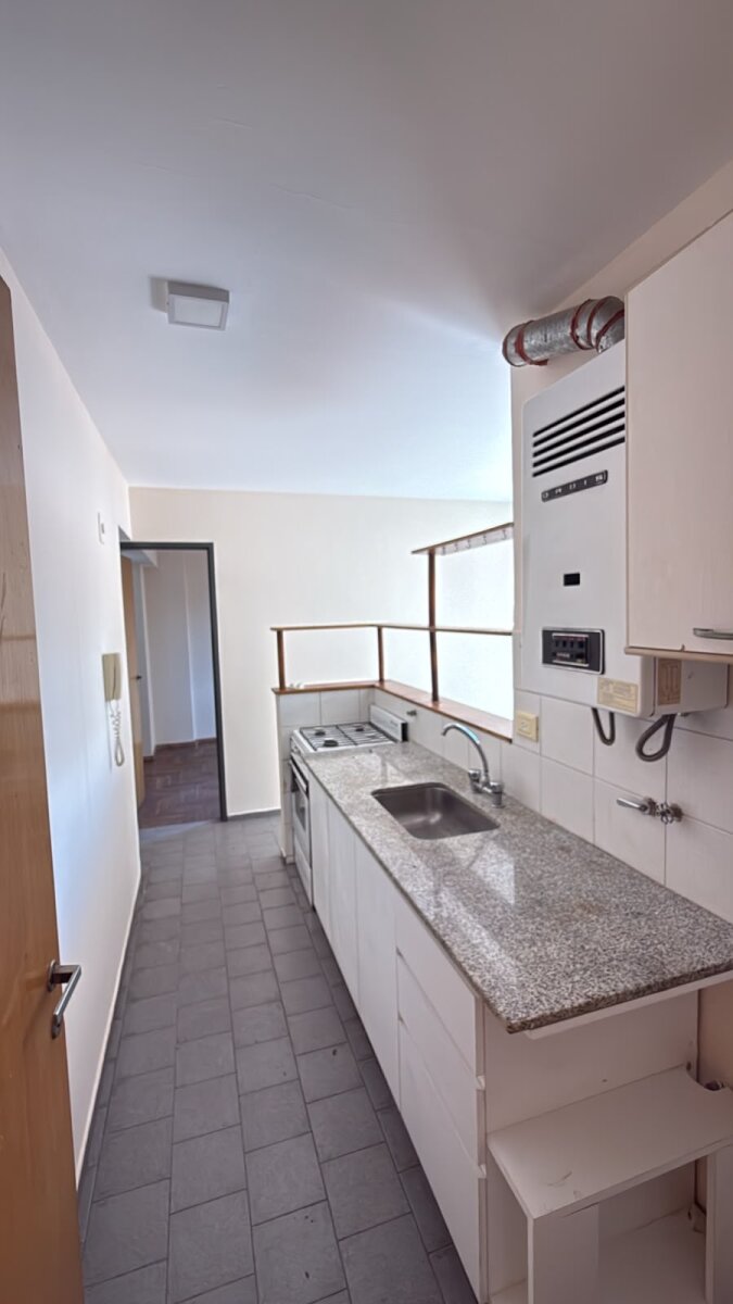 ¡Con Balcón Grande! Depto en Nueva Córdoba - Ideal Inversores - Imagen 7