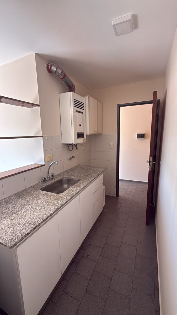 ¡Con Balcón Grande! Depto en Nueva Córdoba - Ideal Inversores - Imagen 6
