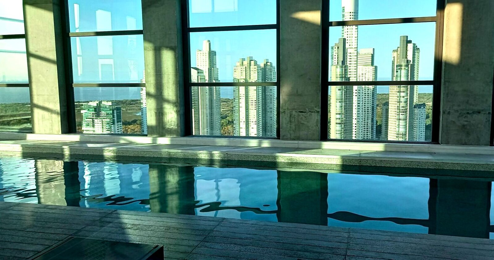 Monoambiente con balcón | Piso Alto Vista Abierta | Full Amenities — foto 6