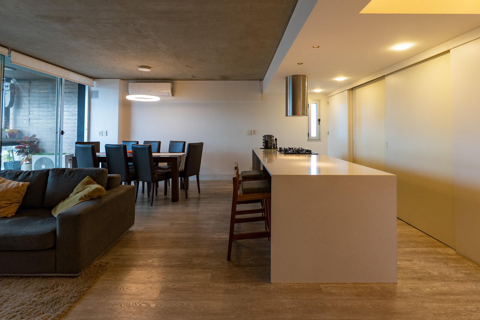Departamento de categoria 3 dormitorios con terraza exclusiva. Cochera doble. — foto 6