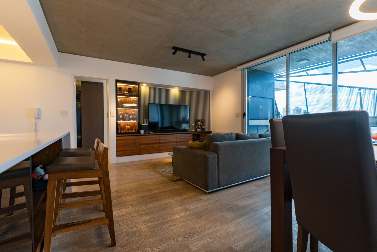 Departamento de categoria 3 dormitorios con terraza exclusiva. Cochera doble. — foto 9