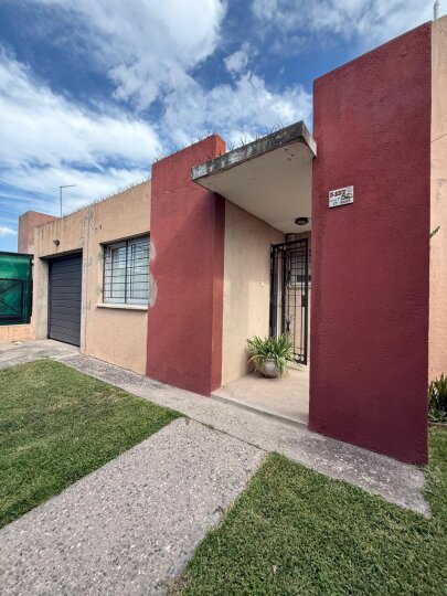 Oportunidad, Casa en Venta Los Boulevares, 1 Dorm, Impecable