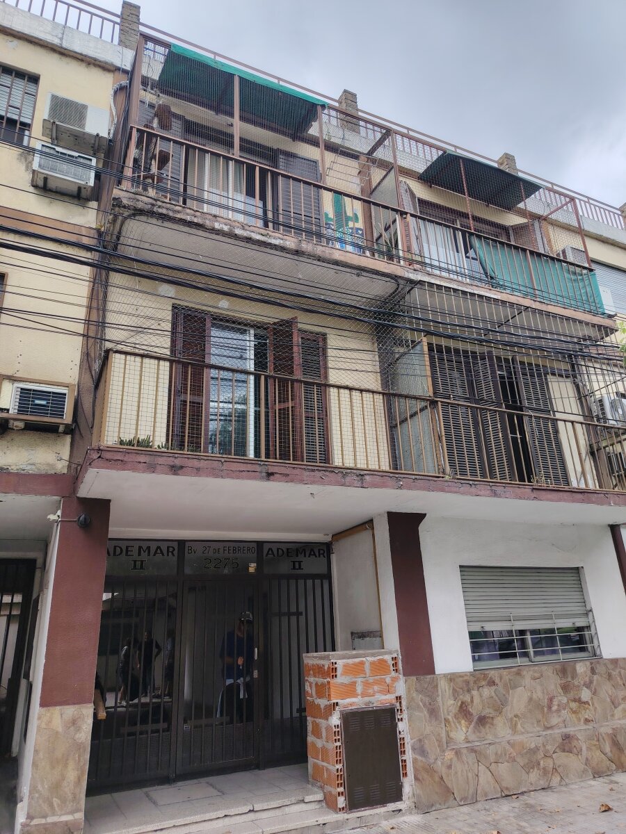 27 DE FEBRERO 2275 01 08