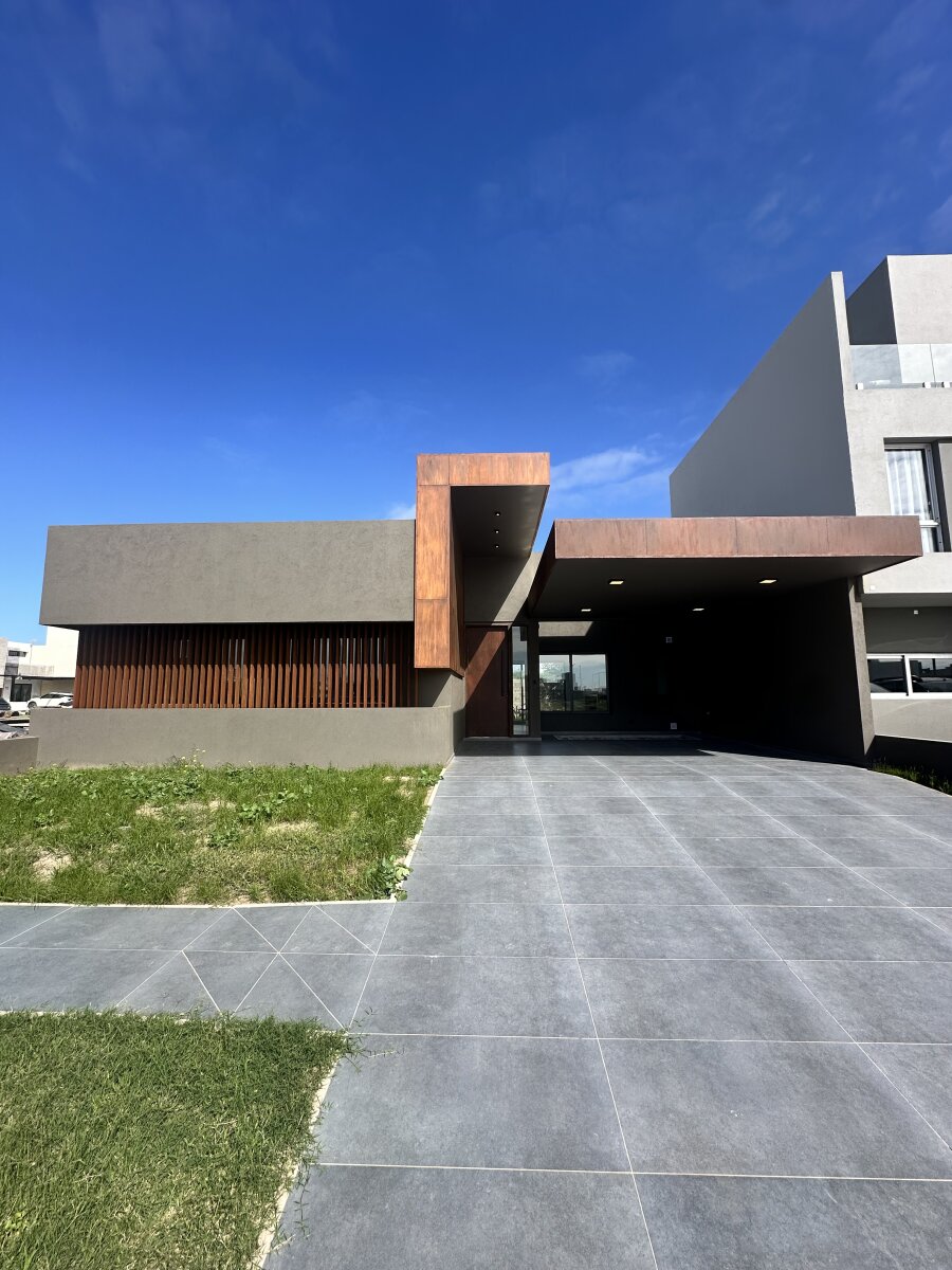 CASA EN VENTA TERRAZAS DE MANANTIALES 3D 3B A ESTRENAR.