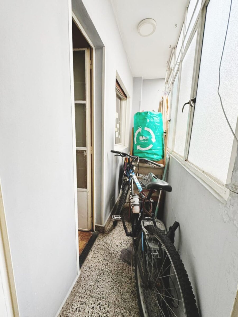 Departamento 4 Ambientes CON BALCON Flores — foto 9