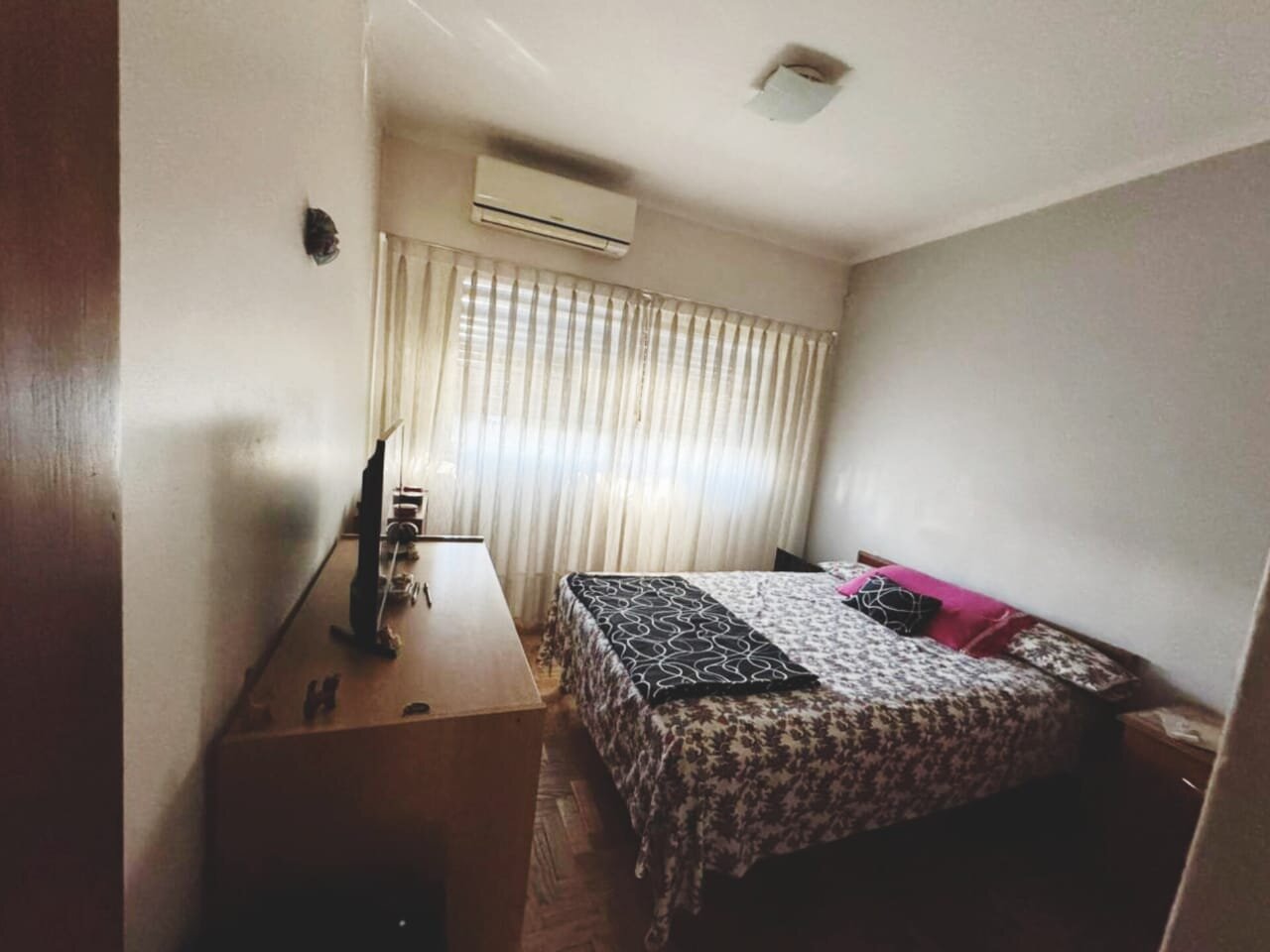Departamento 4 Ambientes CON BALCON Flores — foto 2