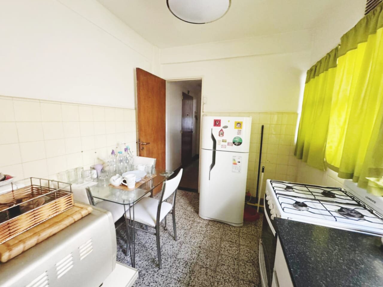 Departamento 4 Ambientes CON BALCON Flores — foto 7